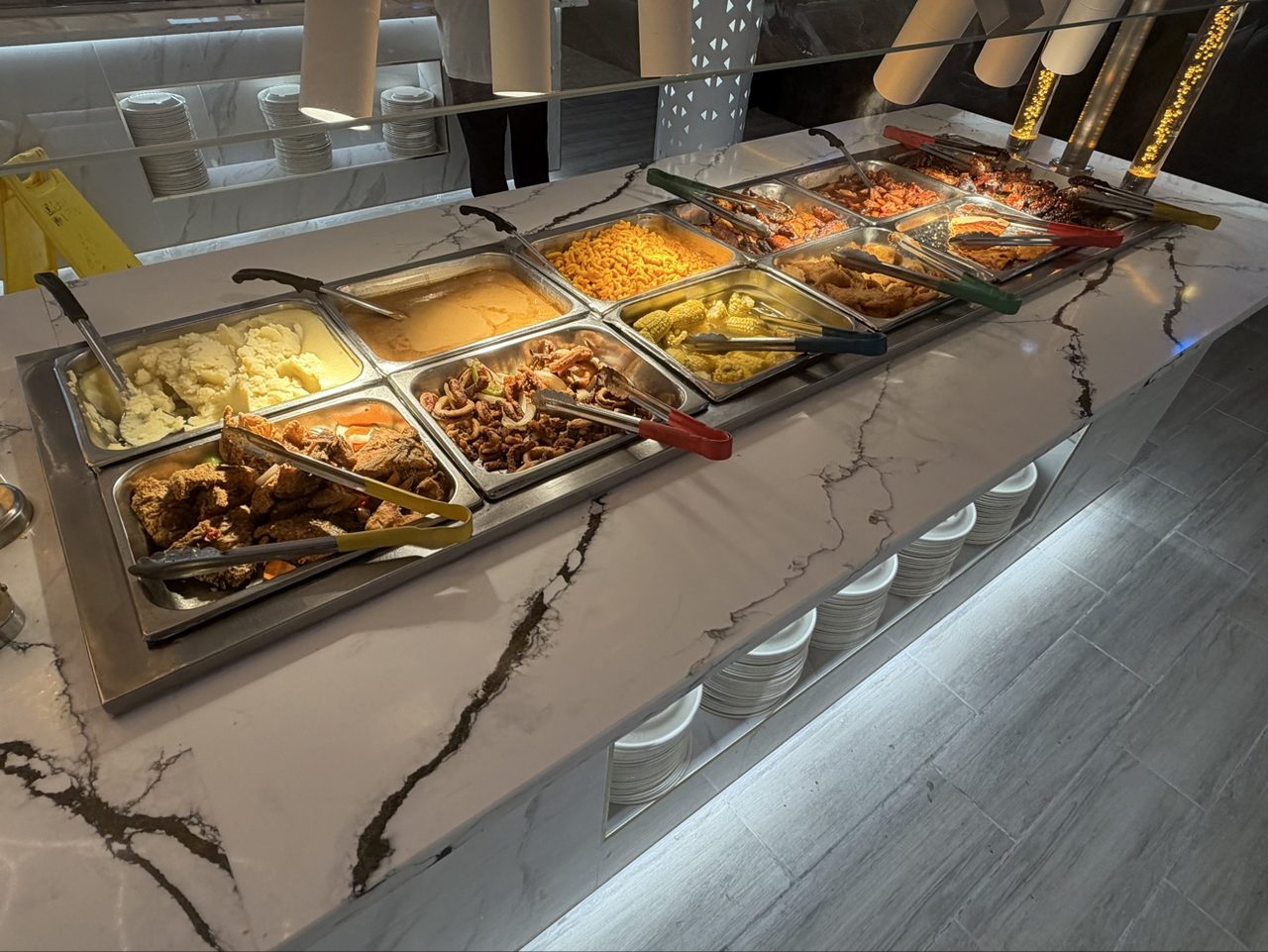 Hot buffet line